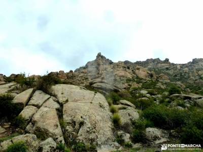 Sierra Porrones-Senda de las Cabras;laguna del duque ciudad encantada de tamajón anillo picos de eu